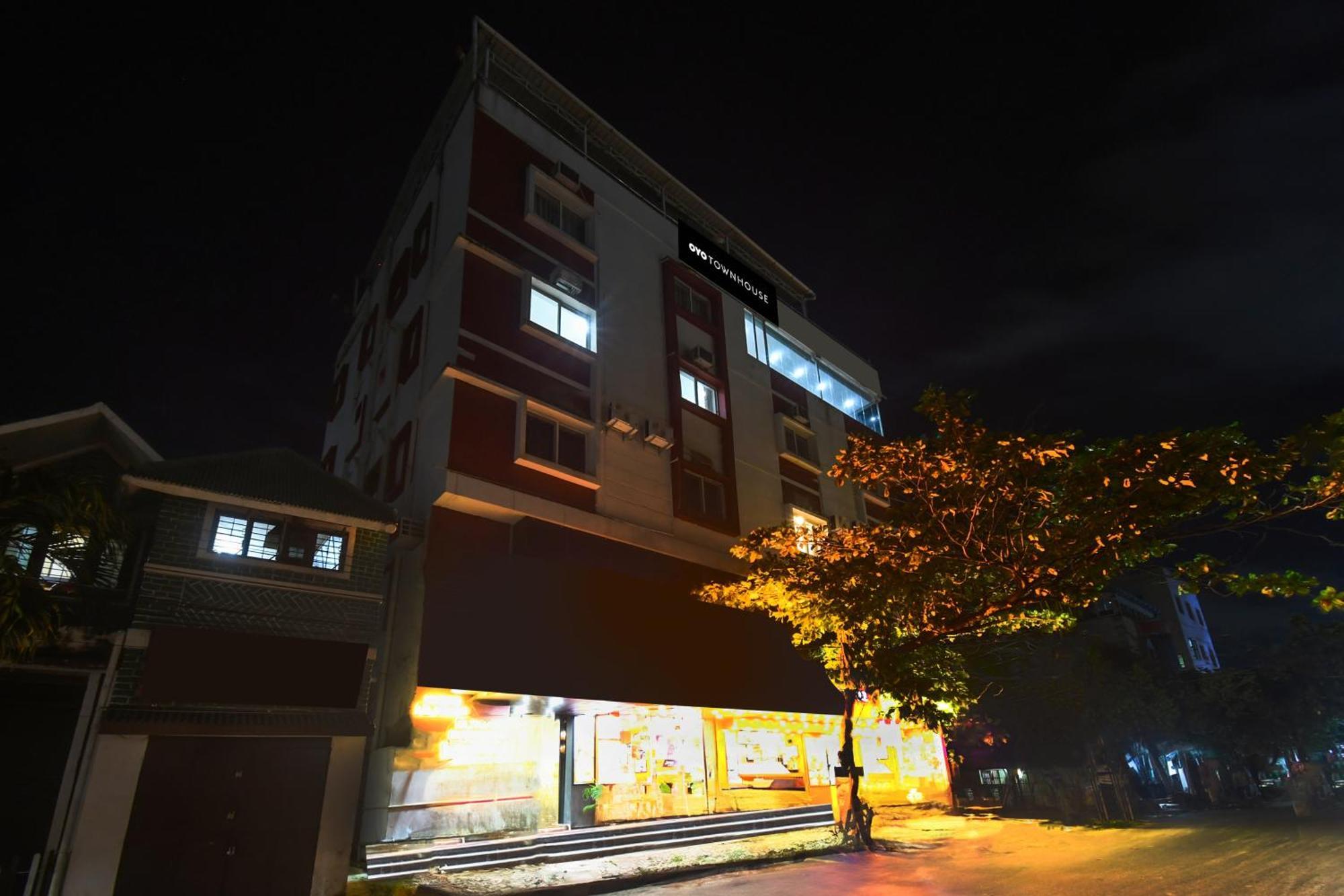 Super Townhouse Best Inn Khandagiri المظهر الخارجي الصورة