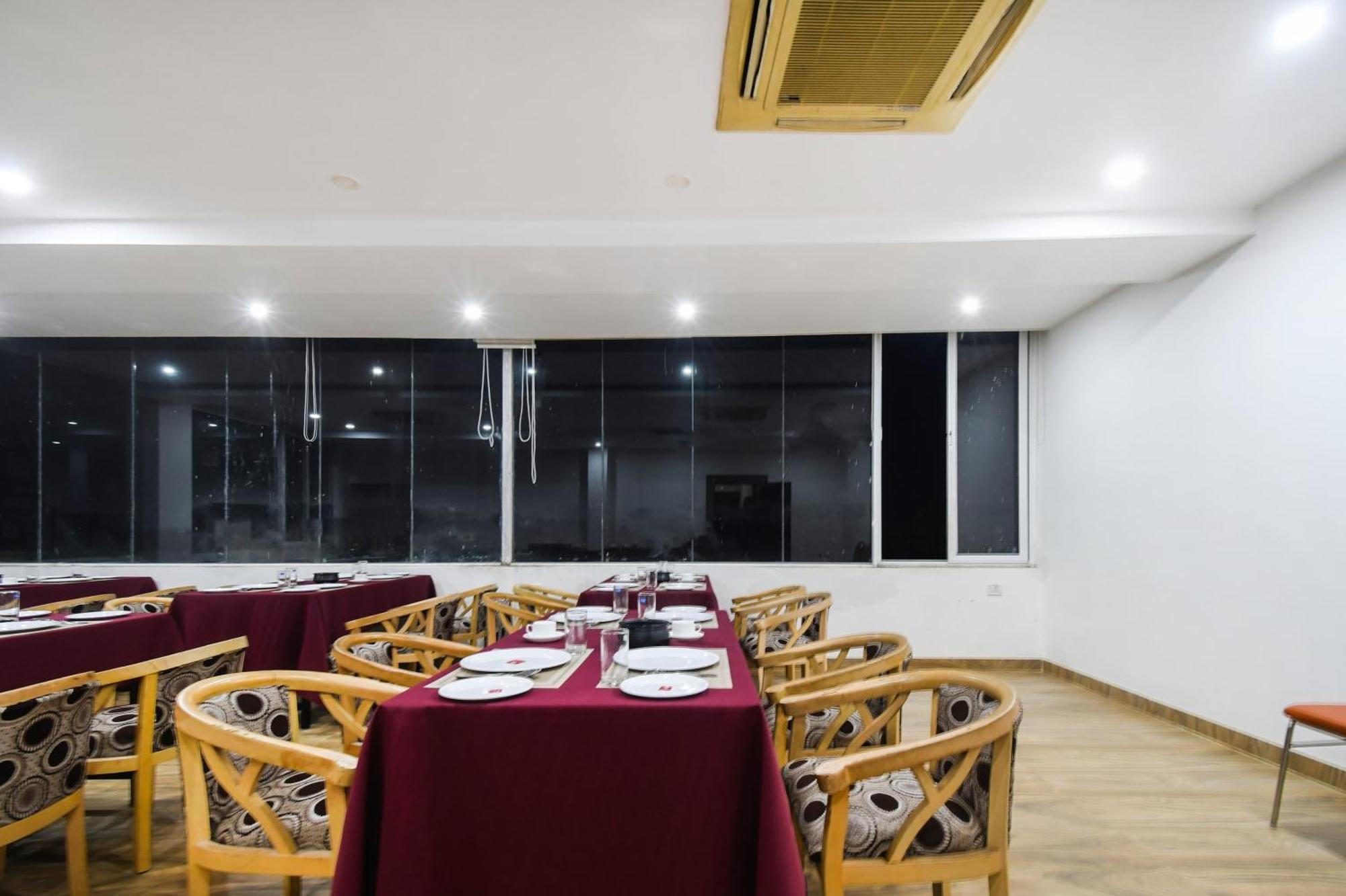 Super Townhouse Best Inn Khandagiri المظهر الخارجي الصورة