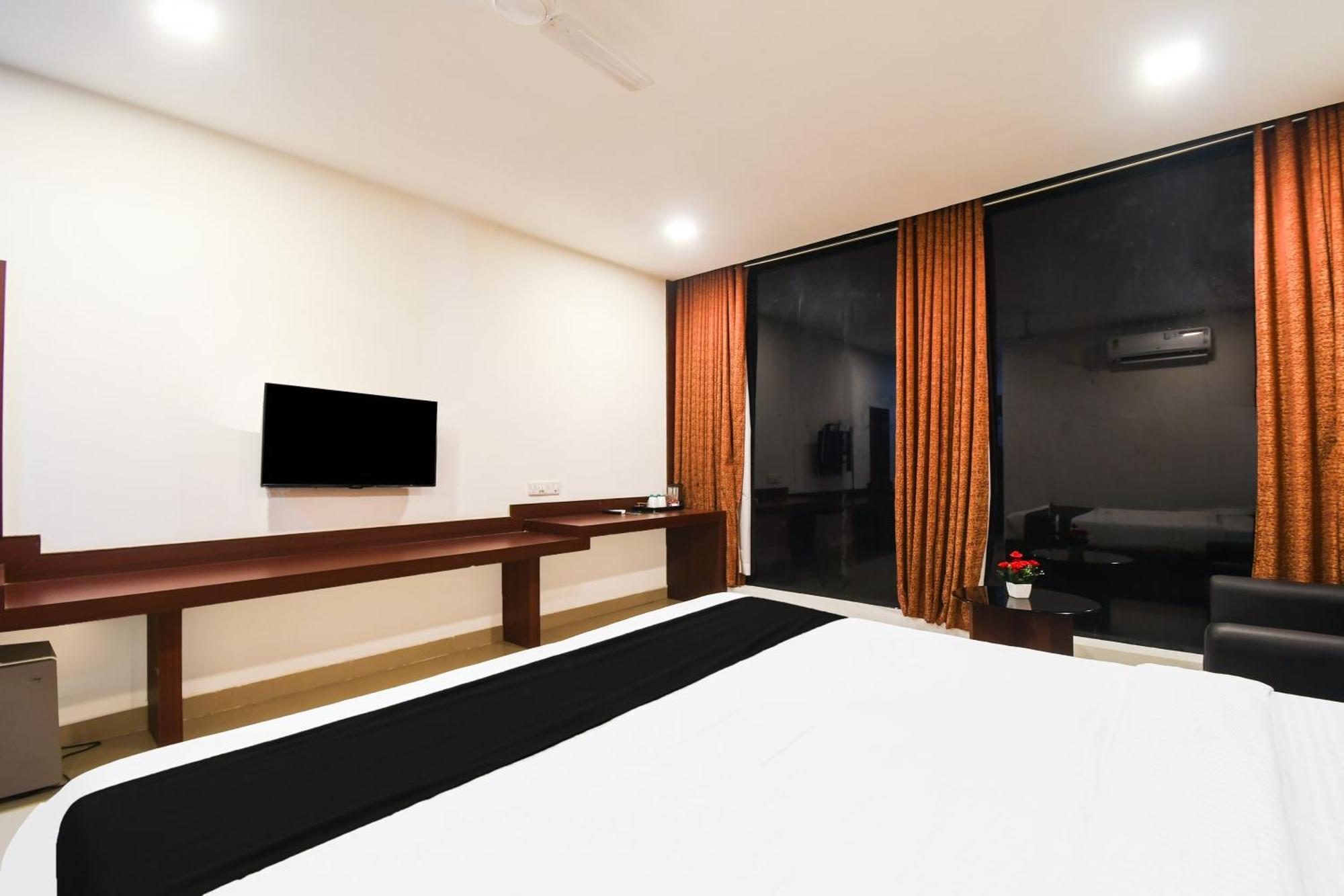 Super Townhouse Best Inn Khandagiri المظهر الخارجي الصورة
